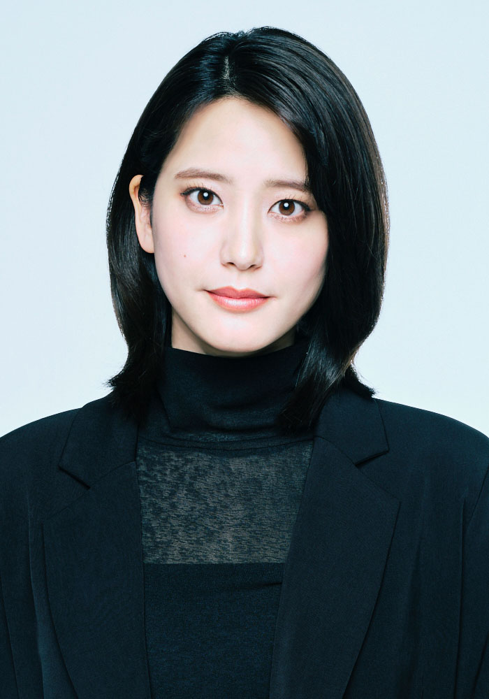 山崎 紘菜さん（三枝 玲役）写真