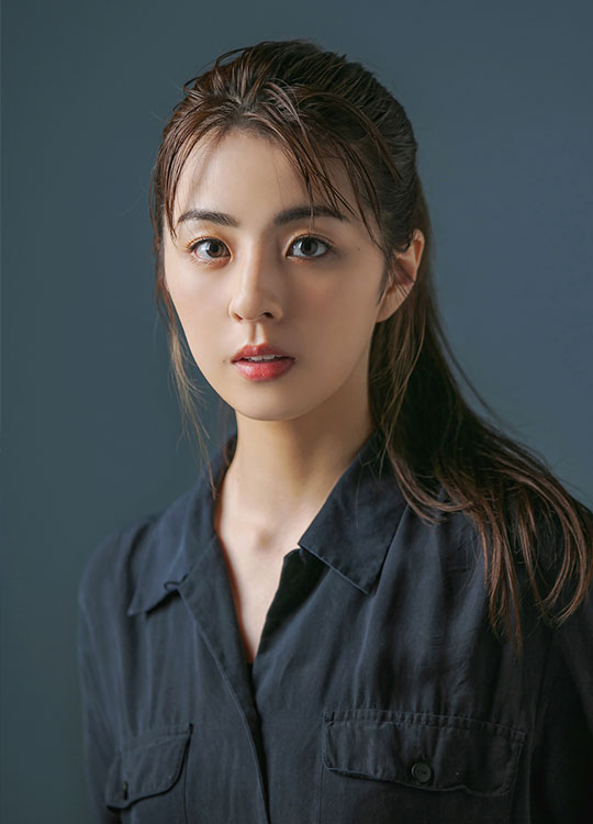 柳 ゆり菜（篠田 加奈役）写真