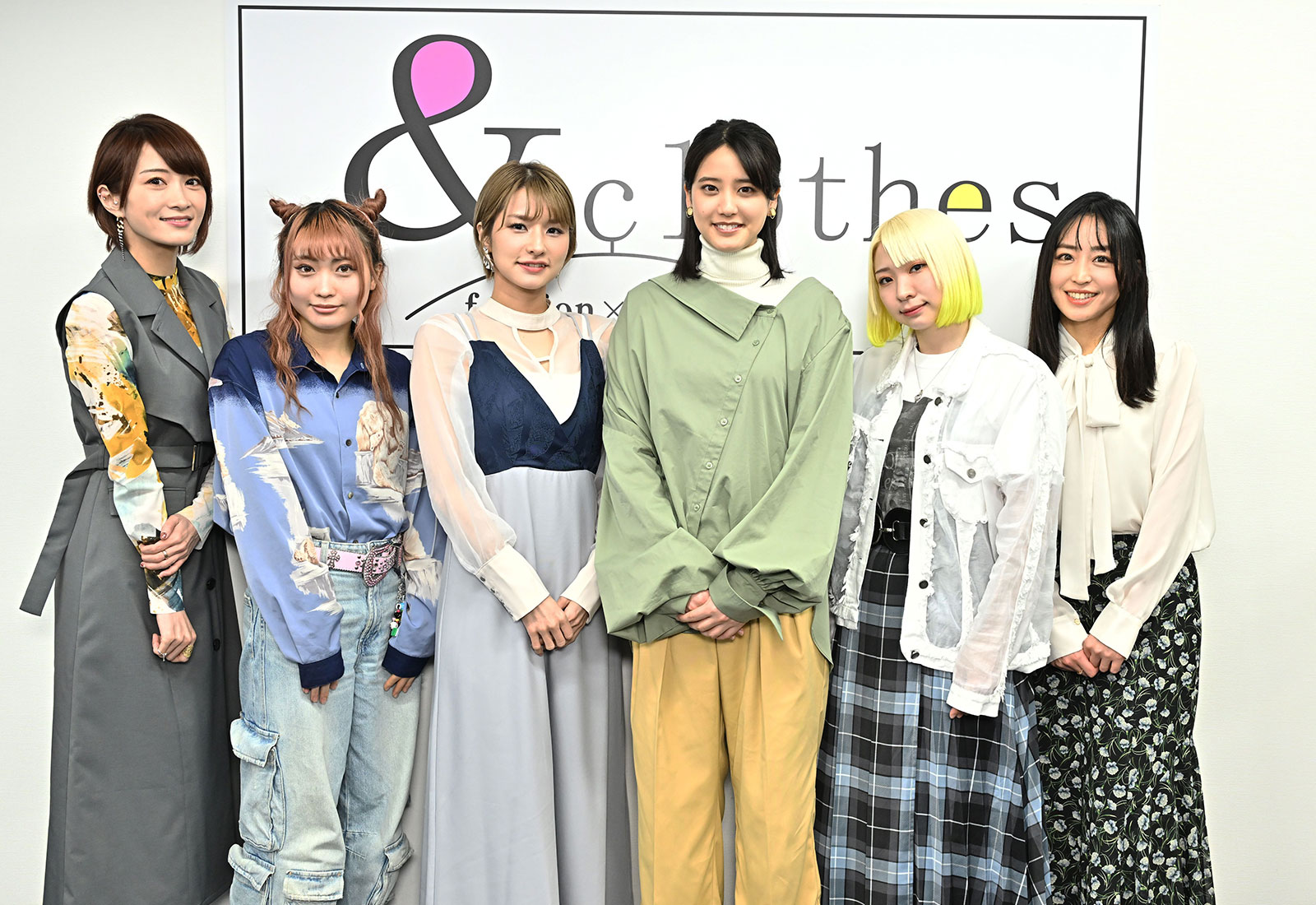 山崎紘菜＆East Of Edenメンバー