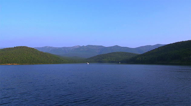 バイカル湖の広大な湖面