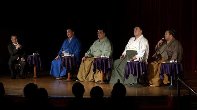 四力士によるトークショー