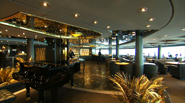 優雅なヨットクラブのラウンジ