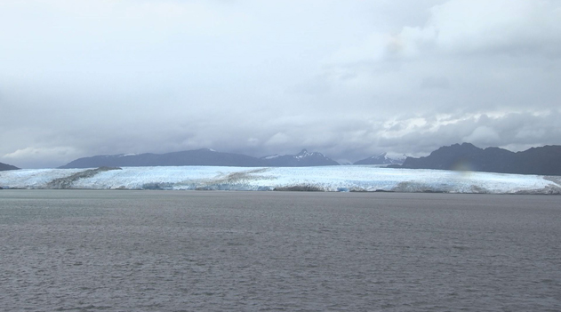 チリアンフィヨルド最大の氷河　ピオ11世氷河