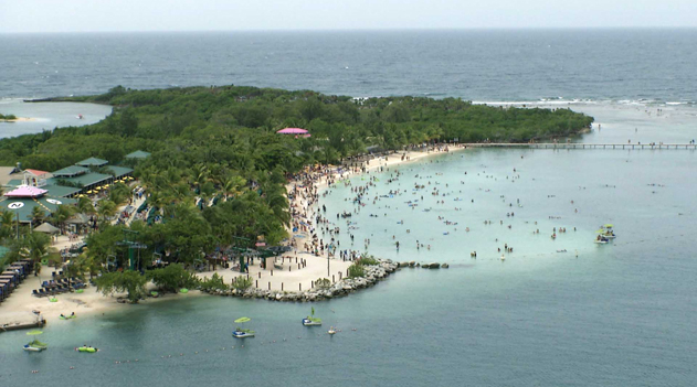 ロアタン島　ビーチ