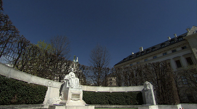 ウィーン市民公園のエリザベート皇妃像